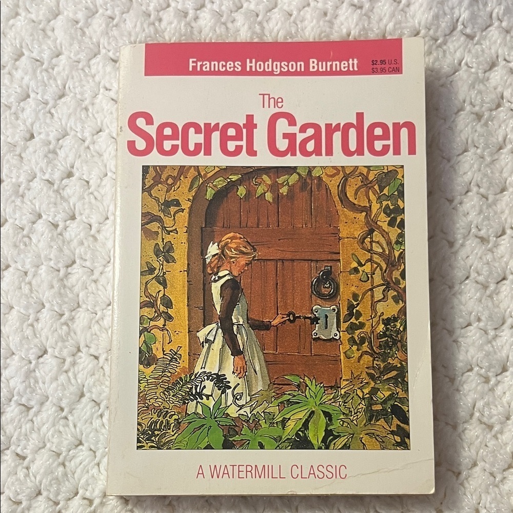 1987 vintage โthe secret gardenโ book